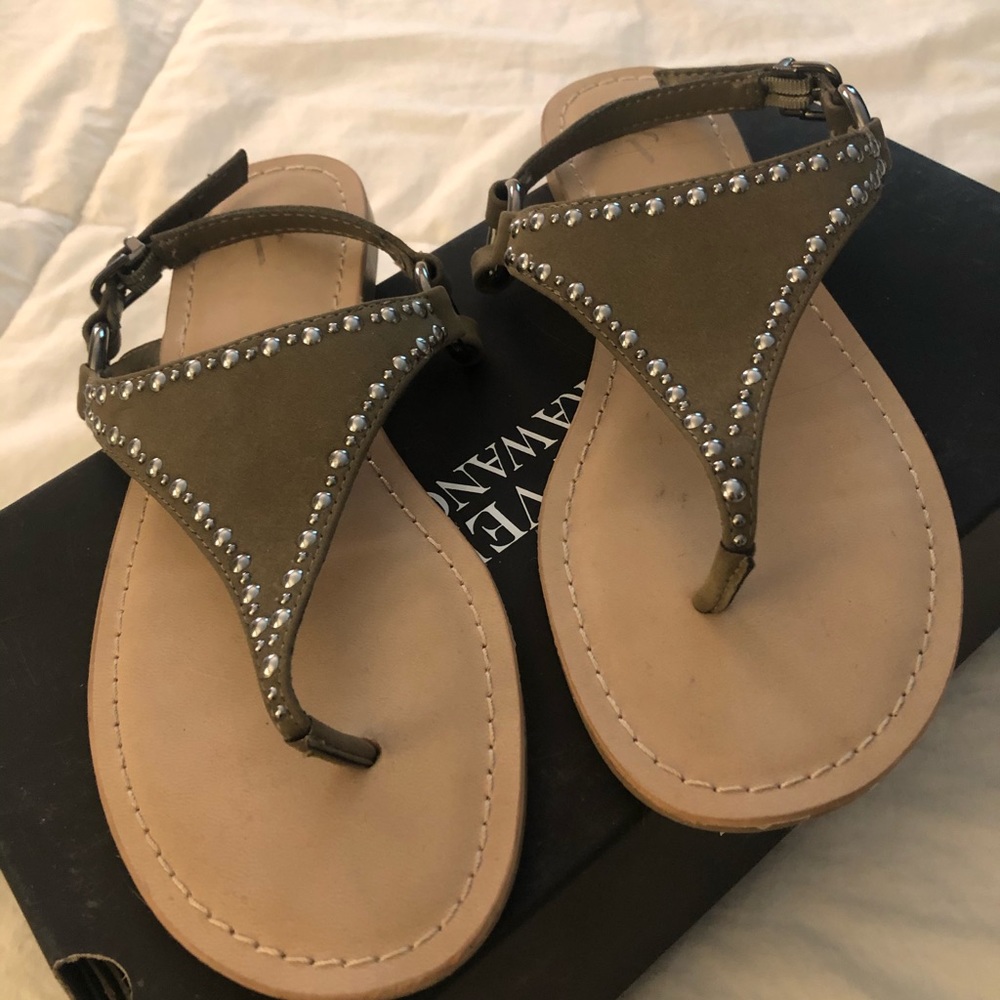 Simply Vera Wang Sandals